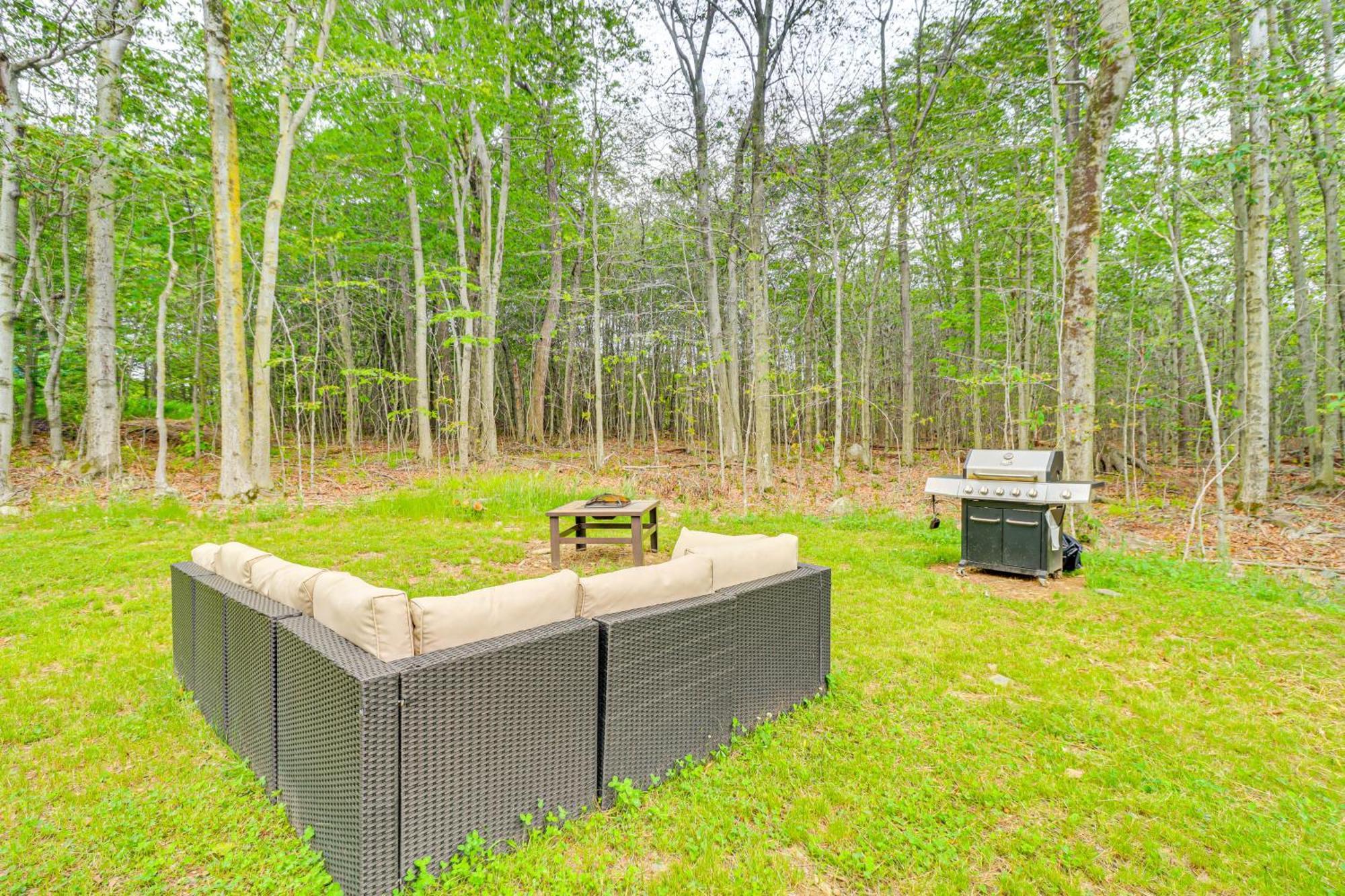 Modern Retreat 5 Mi To Lake! * Tobyhanna